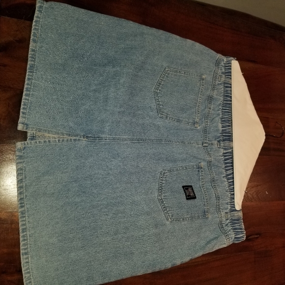 Floral Embroidery Denim Skirt - Picture 2 of 2